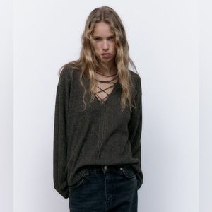 Zara Sweatshirt With Ties, Small